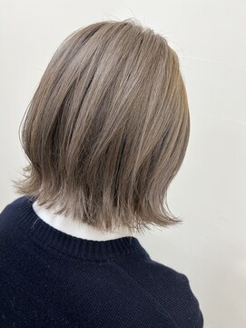 アールモンドヘア新世界 【北見】#ブリーチカラー#ミルクティーベージュ#外ハネボブ