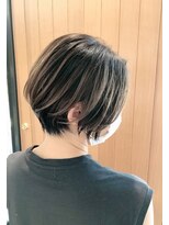 シャメル(Chamel)&nbsp;大人可愛い前下がりショートスタイル◇