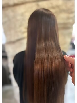 アトリエサロンドットエム(Atelier Salon .M) 髪質改善指通りなめらかミディアムスタイル