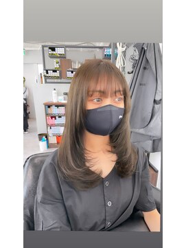 アット(at...) 【レイヤーカット×オリーブカラー】