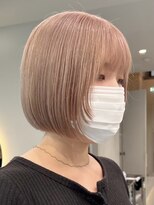 ソル ジングウマエ(SOL JINGUMAE)&nbsp;ミルクティーベージュダブルカラーインナーカラーショートボブ