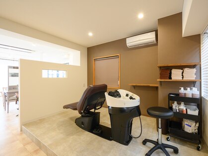 ロウファ(LOWFA)の写真