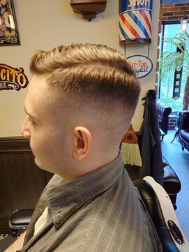 バレス 田町(BALES) [スキンフェード/ツイストスパイラル/田町]