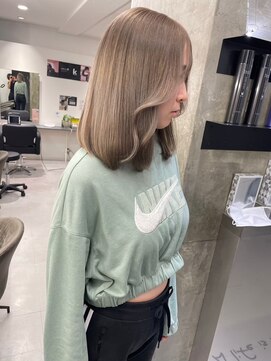 キング(K!ng) 縮毛矯正髪質改善ハイライトレイヤーカット枚方美容室エクステ