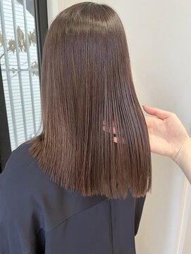 ローネス(LONESS) 透明感たっぷり赤みのないくすみベージュカラー