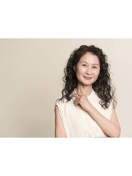 【脱・白髪染め感】透明感×艶カラーで大人上品に♪気になり始めた白髪もナチュラル・お洒落にカバー◎