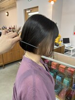 エルム 府中(yelm) ブリーチインナーカラー透明感ベージュとミニボブ