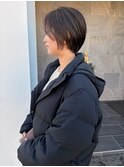 ライトグレージュのマッシュショート