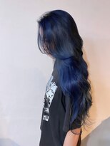 コニーズヘアサロン(Connie's Hair Salon)&nbsp;深海ブルーが映える神秘的なロングヘア