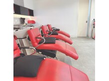 イズム(ISM)の雰囲気（人間工学の考え方を追求したシャンプー台です。）