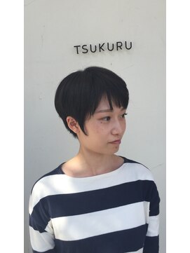 ツクル(TSUKURU) 襟足すっきりナチュラルマッシュショート×オン眉×黒髪暗髪