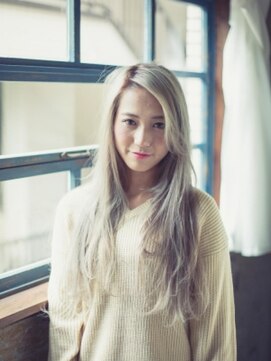 フラミューム 藤沢(flammeum) ホワイトシルバーカラー【藤沢】