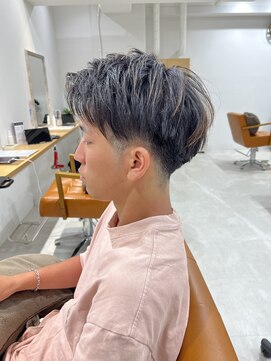 ネイロ 錦糸町(NeiRo) コンマヘアセンターパートツイストスパイラルスキンフェード