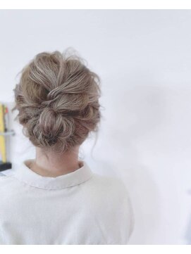 トイロ(toilo) ヘアアレンジ