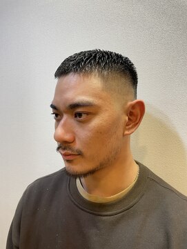 フリーダム ヘアー ザ ムー(Freedom Hair THE MOO) フェードカット×アイパ