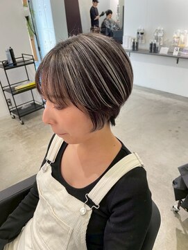 キング 心斎橋店(K!ng) ハイライトカラーミルクティーベージュレイヤーカット