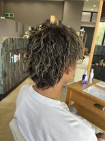 ヘアー ル シェーヌ ワンセカンド(hair le chene 1/2)&nbsp;ツイストスパイラル/金メッシュ