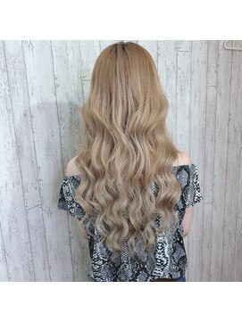 ラピス 横浜(Lapis) ベージュカラー