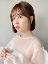 アグノス 青山(Agnos)&nbsp;大人ガーリーダークアッシュミディアムレイヤーカット 小顔