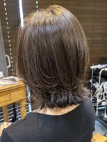 コル アサヒカワ(col asahikawa)&nbsp;ほんのりオリーブベージュ×レイヤーボブ