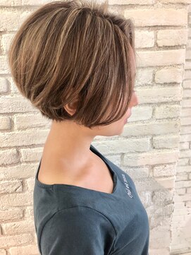 ロンド 表参道店(Lond) 【津賀雅也】２０代　３０代　４０代に大人気ショートボブ♪