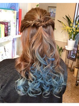 スタジオ エーダッシュ(STUDIO A’) 毛先にアクセントカラー