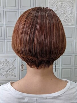 ヘンリエッタ 自由ヶ丘(Henrietta) アプリコットショートボブ