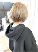 福山市美容室Caary人気丸みショートボブ立体感ローライトカラー