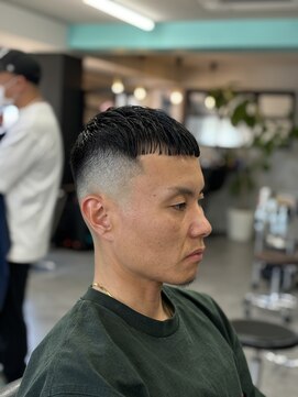 ヘアーラボ 樟葉(Hair Labo) クロップ スキンフェード 樟葉