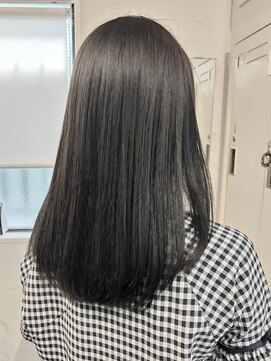 エスク オブ ヘアー(SQ of hair) silvergrey×重めロング