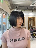 【ADORE横浜】クール×切りっぱなしボブ