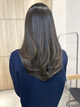 ウェイズトウキョウ 新宿店(Ways TOKYO) レイヤーカット グレージュカラー ハイライトカラー 前髪