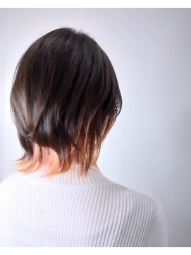 ヴィアーレアンクスタイル(VIALE Ank style) インナーカラーとウルフ