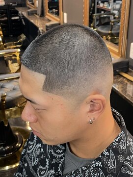 キングスマントーキョー 立川北口店(KINGSMAN TOKYO) アップバング / ツーブロック / スキンフェード 【立川】