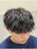 くるっと跳ねない縦落ちツイストスパイラルパーマ