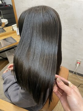 エクラートリアーラ 藤沢店(ECLART Reala) ダークオリーブ×髪質改善縮毛矯正