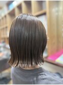 顎下ボブ×切っぱなし