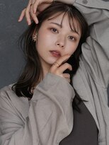 アルウ(Aru) ラフな動きの大人ロングヘア
