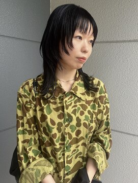 ヘアーアイストゥーレ(HAIR ICI TRE) ハッシュカット×ダークグレー　ミディアムレイヤーウルフカット
