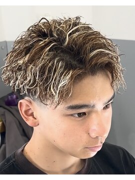 ヘアーアンドビューティー ザ ビー(Hair & Beauty the B) 【メンズスタイル】 ハイライト&ツイスパ
