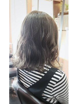 ラネージュ(La Neige) 外ハネ　ダークグレージュ