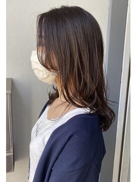 オリ(oli) ナチュラルブラウン × レイヤーカット