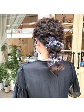 マウロア(MAULOA) “お呼ばれヘア　編みおろし　アレンジ”中西英美子