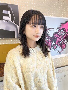 ルーム(Loom.) ロングヘア/アッシュカラー/地毛風カラー