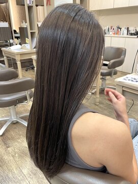 アルターリール(aL ter Rire) 艶感たっぷりアッシュグレージュ×ハイライト/中村郁未