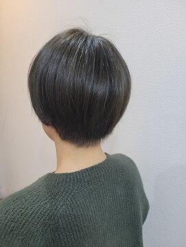 ラム(Rum) 暗めオリーブベージュ×すっきりショート☆