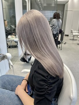 イリ(iLi) 【iLi×REN】ミルクティーグレージュ/ホワイトシルバー