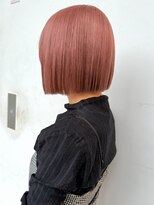 【Lond表参道yui】ピンクベージュ×切りっぱなしボブ