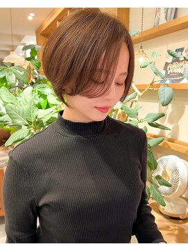 ルエ(rue) *前髪あり耳掛け丸みくびれショートボブ*20代30代40代50代60代☆