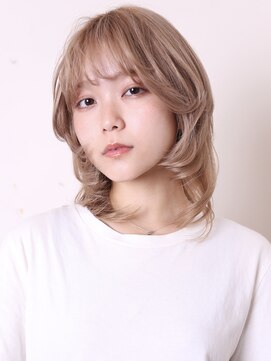 ヨファ ヘアー 芦屋店(YOFA hair) 似合わせカットハイトーンミディアムレイヤー0104